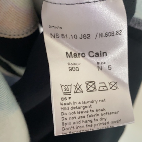 Marc Cain Sports zip front sleeveless tank, Sz 12 - Picture 3 of 12